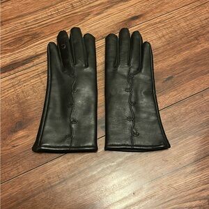 Embroidered Black Leather Gloves
